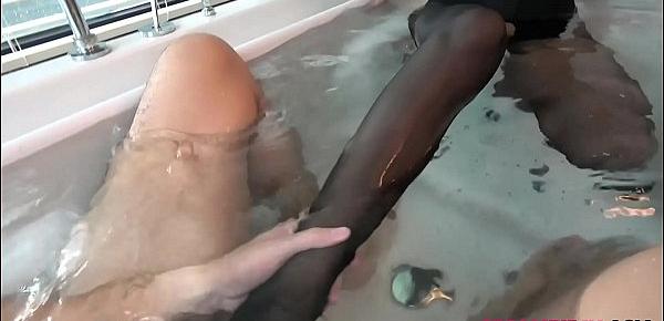  Pantyhose in bathtub with skinny Thai girl creampie